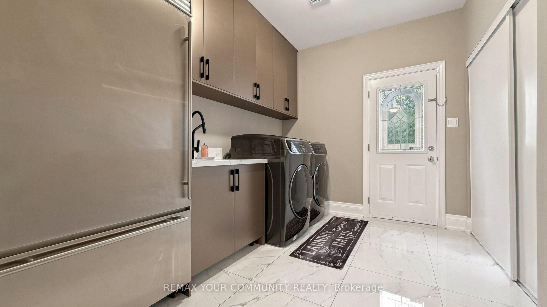 25 Guinevere Court photo 21