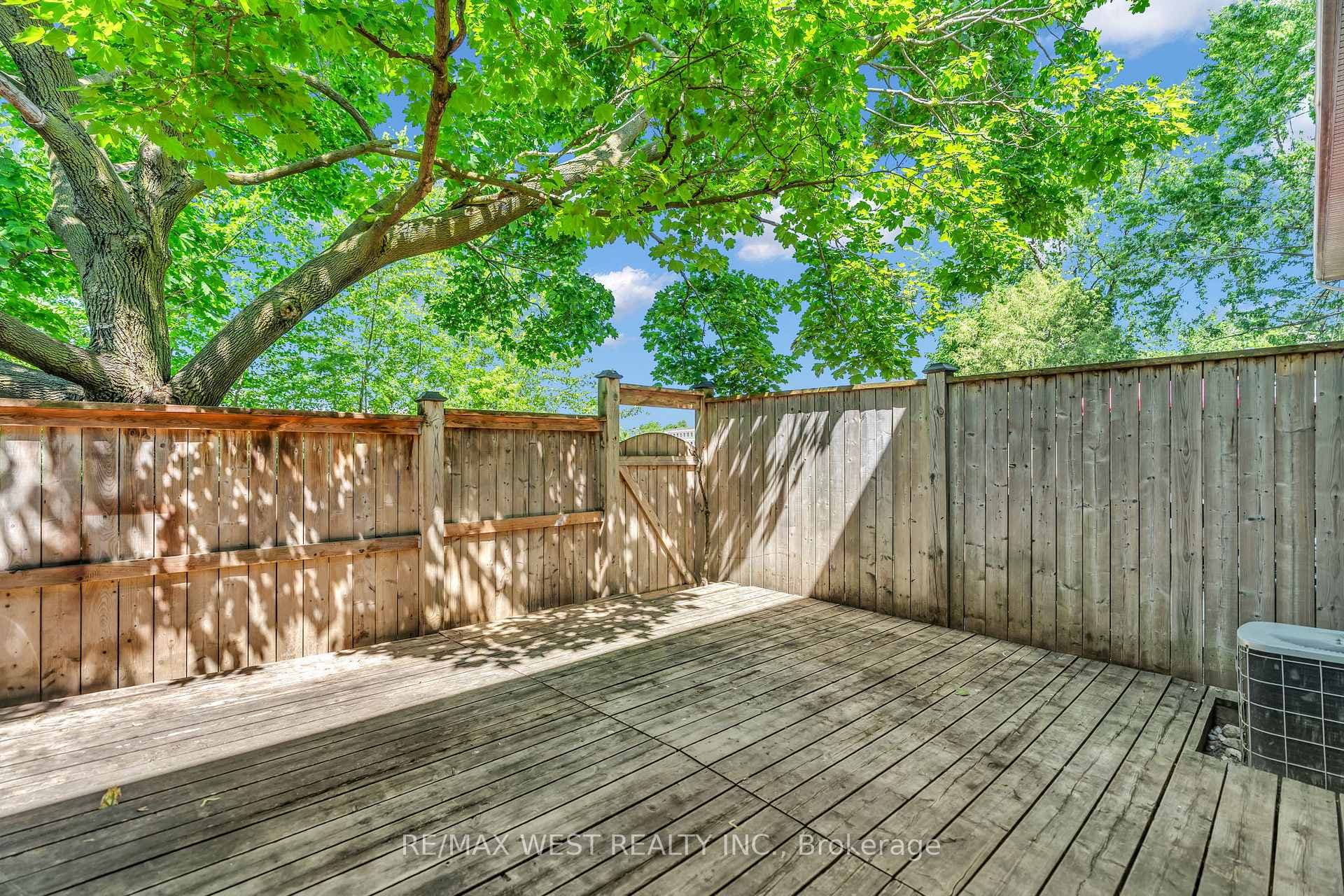 1095 Jalna Boulevard Unit 69 photo 29