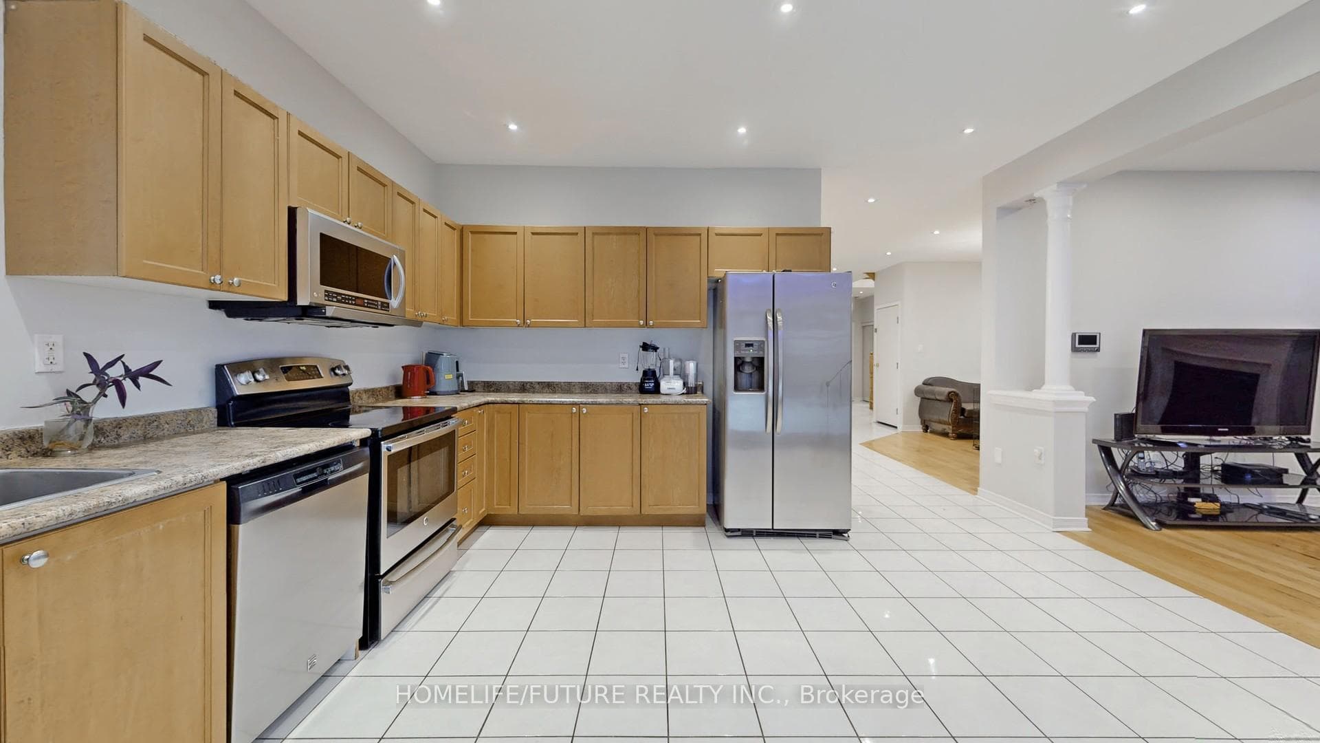102 Remmington Street photo 16