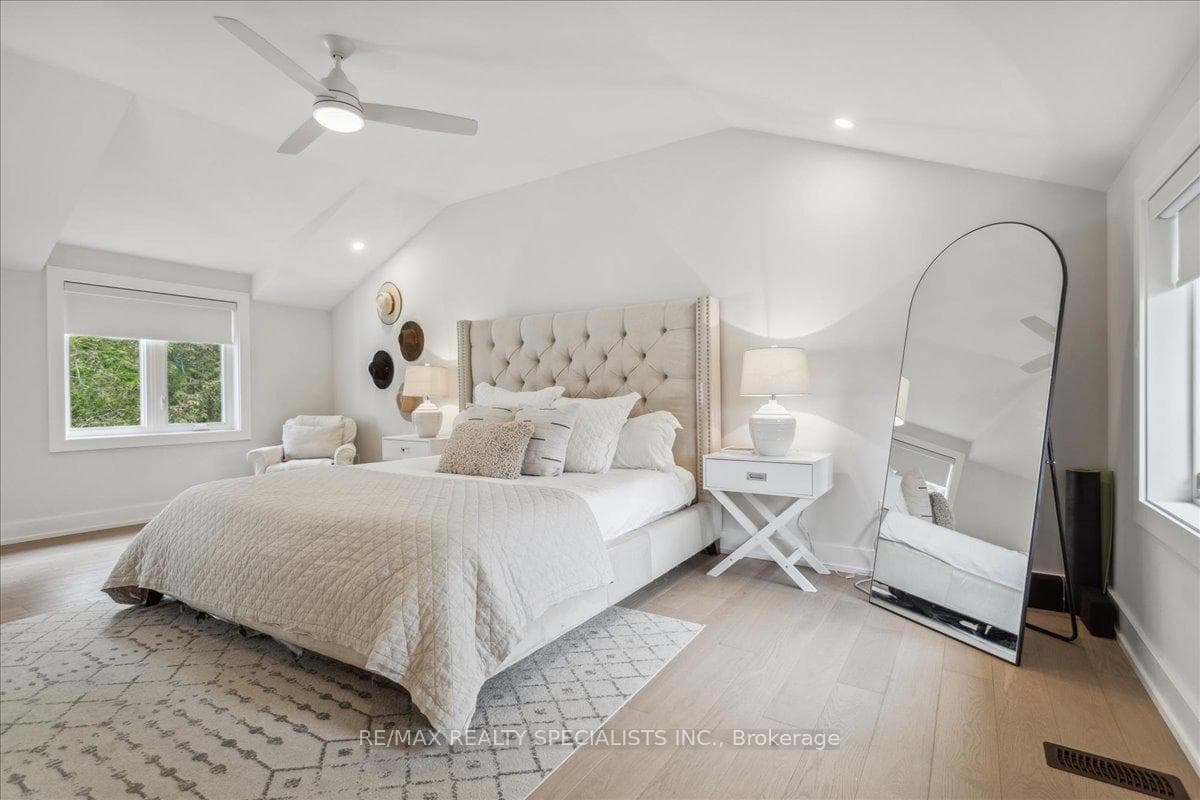 1422 Everall Road photo 16