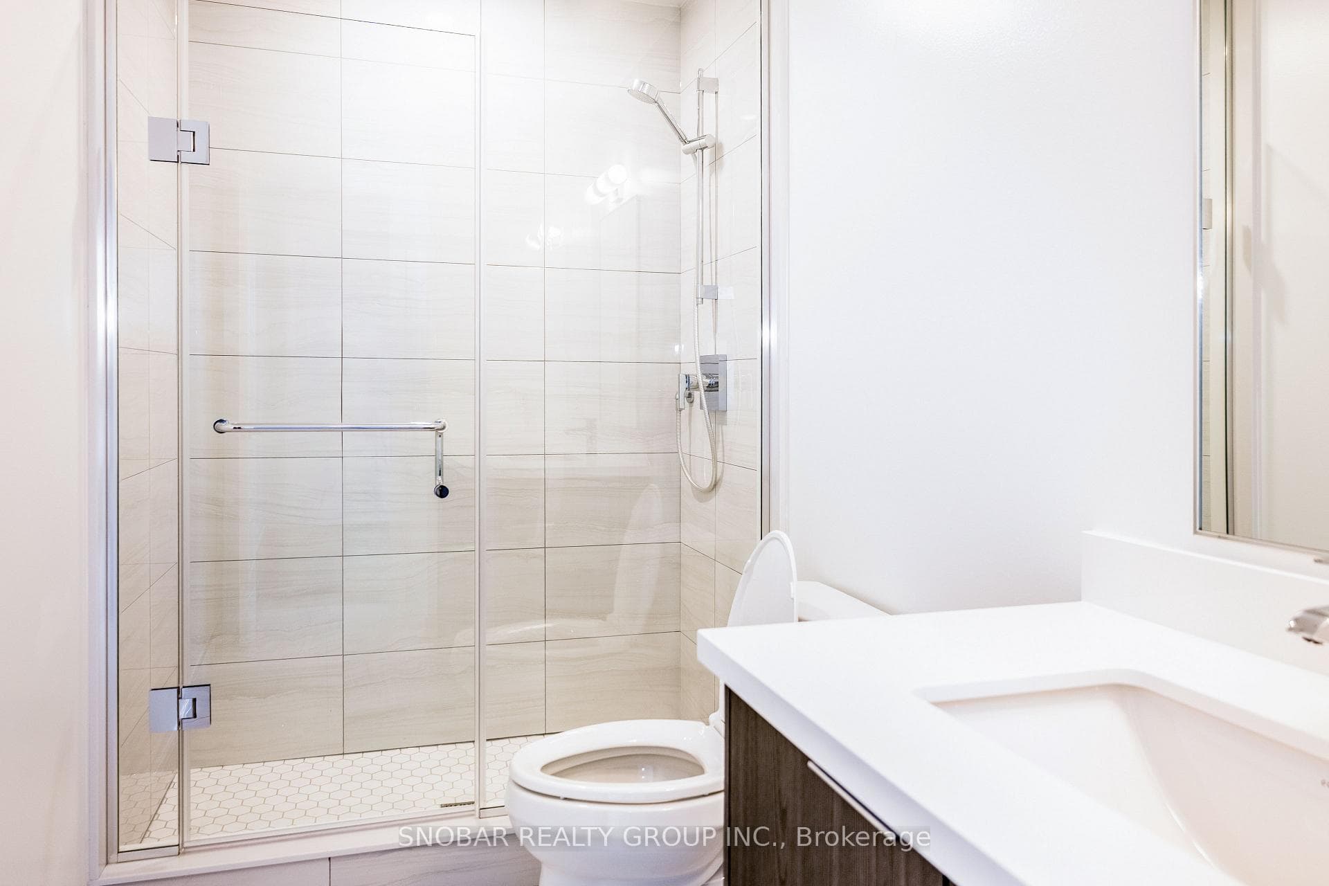 333 Sunseeker Avenue Unit 323 photo 16