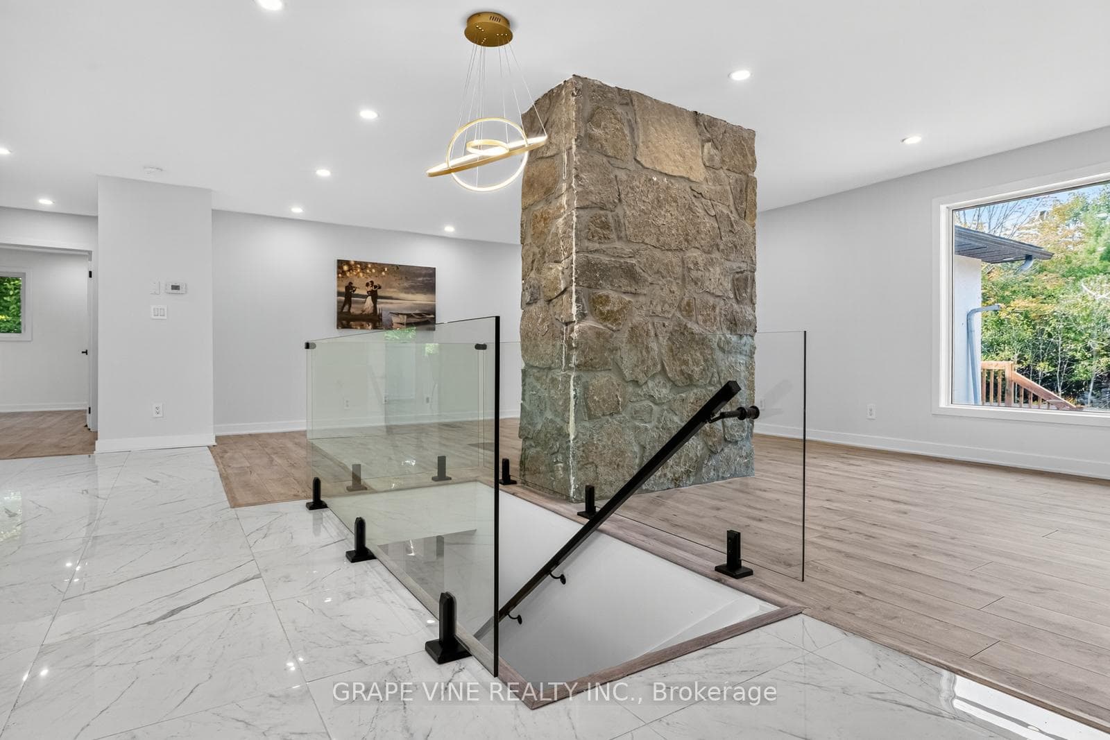 135 Manion Road photo 28