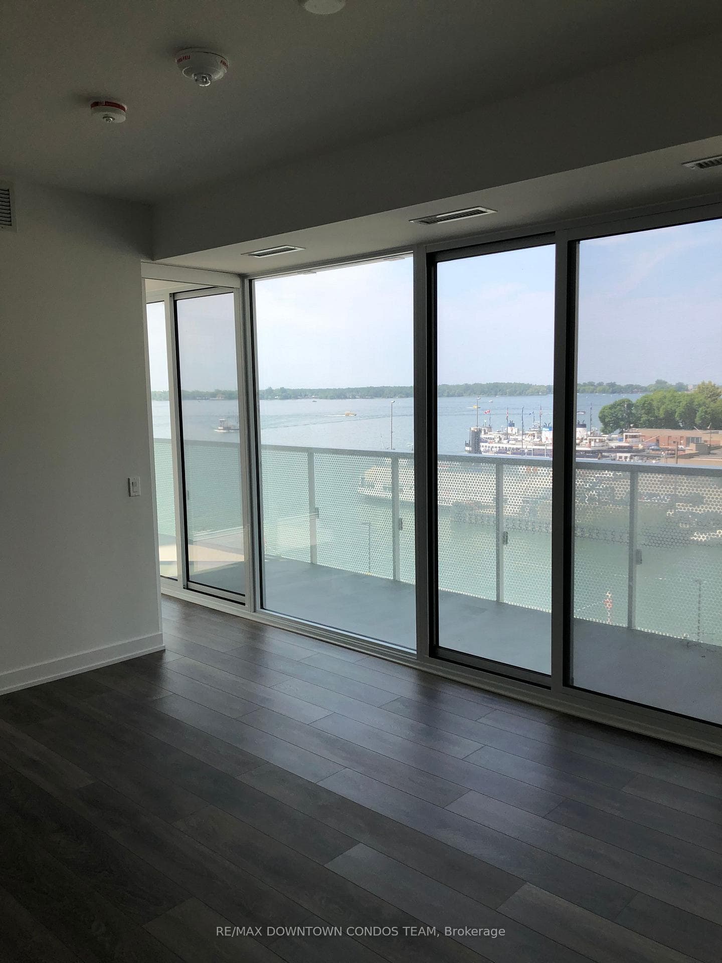 15 Queens Quay Unit 511 photo 19