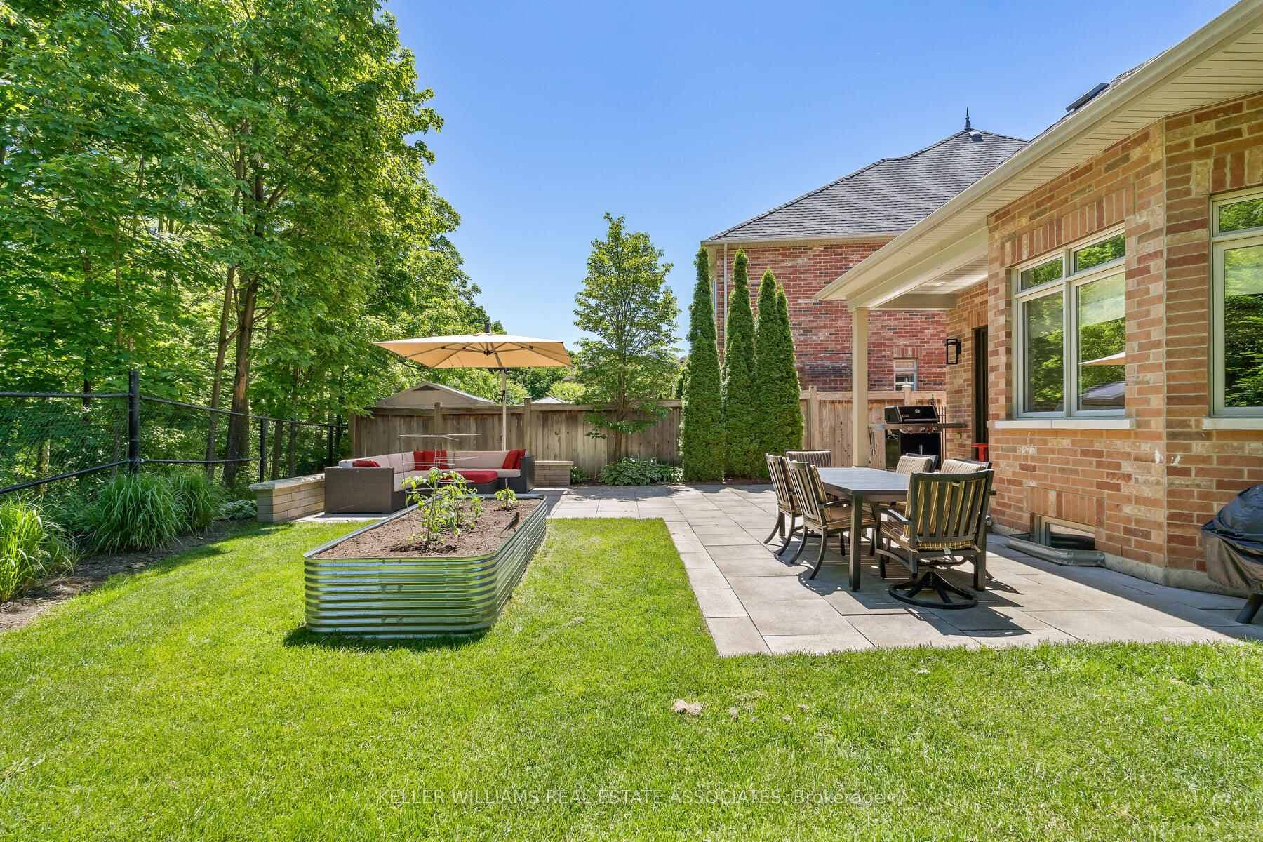 9 Lookout Court photo 32