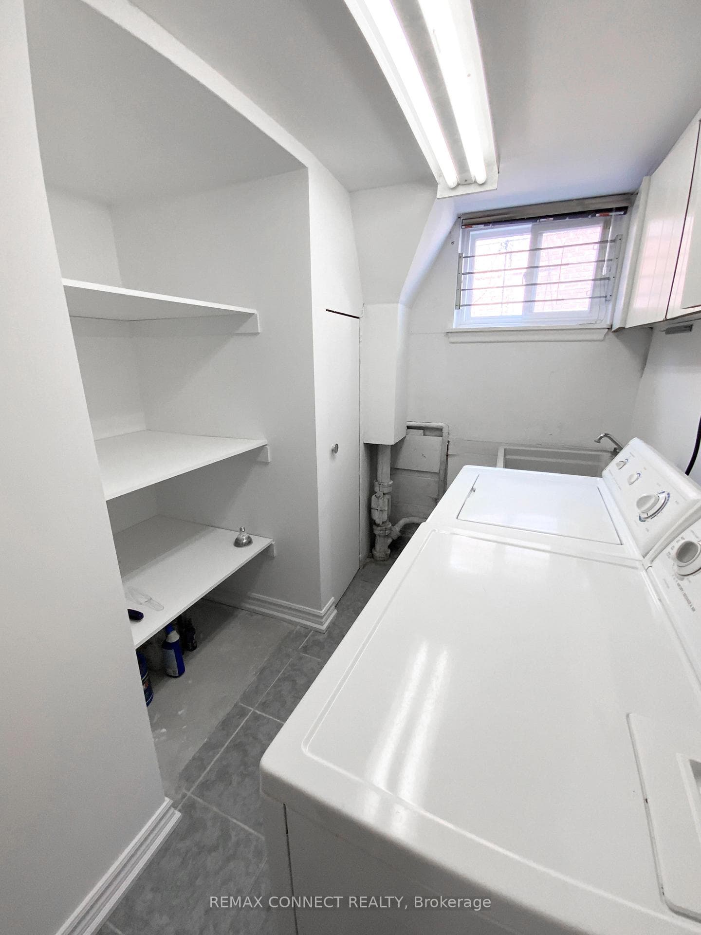 2 Kellyvale Road Unit Bsmt RmC photo 14