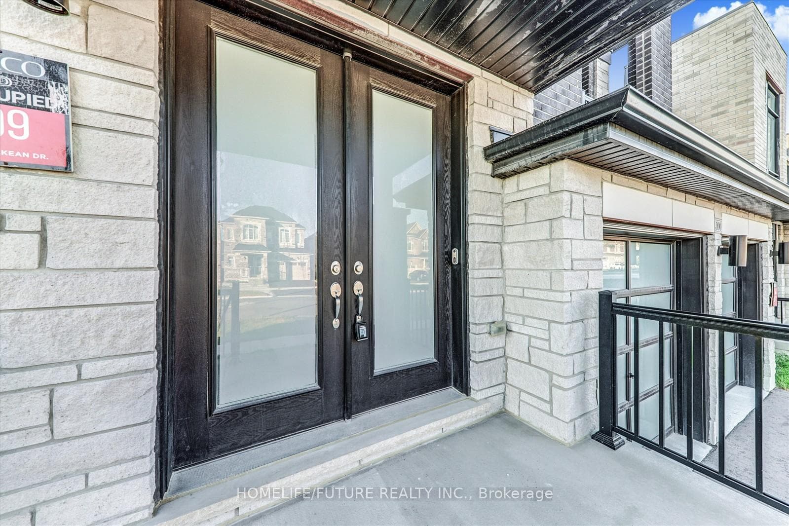 100 Mckean Drive photo 5