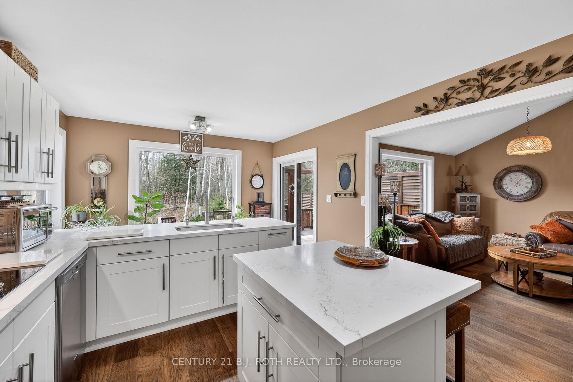 MainKitchen Looking to Back Window/Walkout to Deck