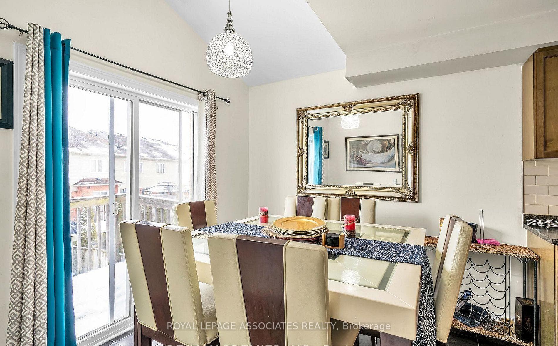 164 Dewell Crescent photo 7