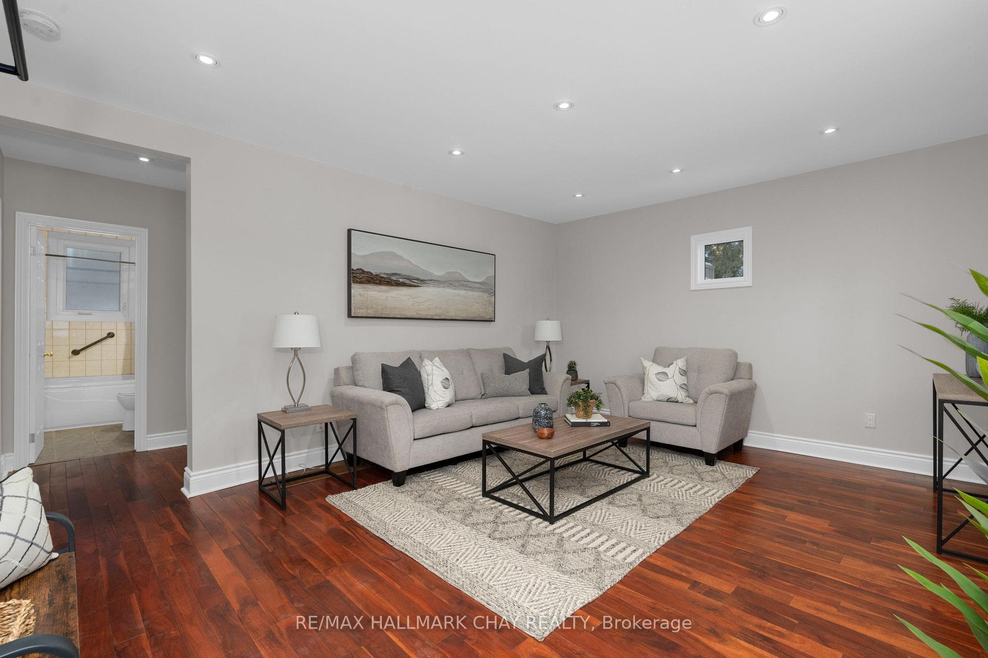 330 Shanty Bay Road photo 4