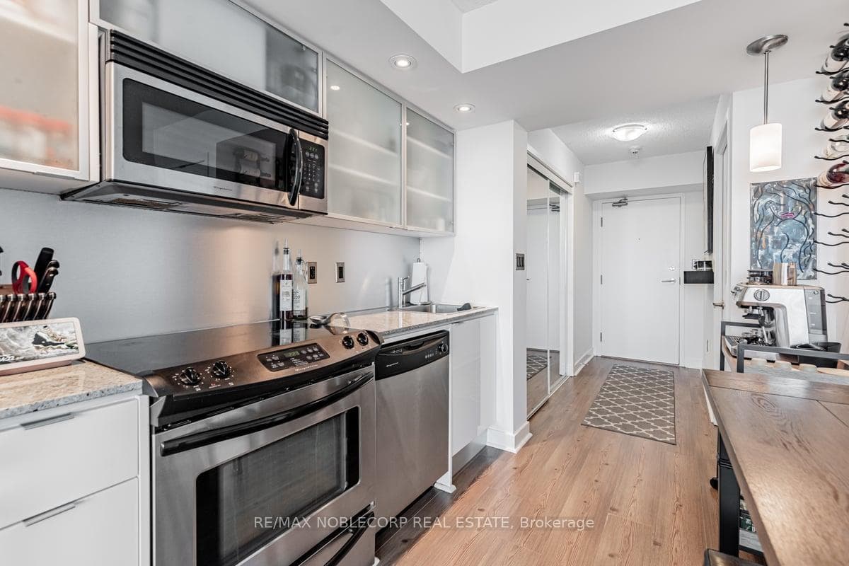 25 Telegram Mews Unit 2801 photo 8