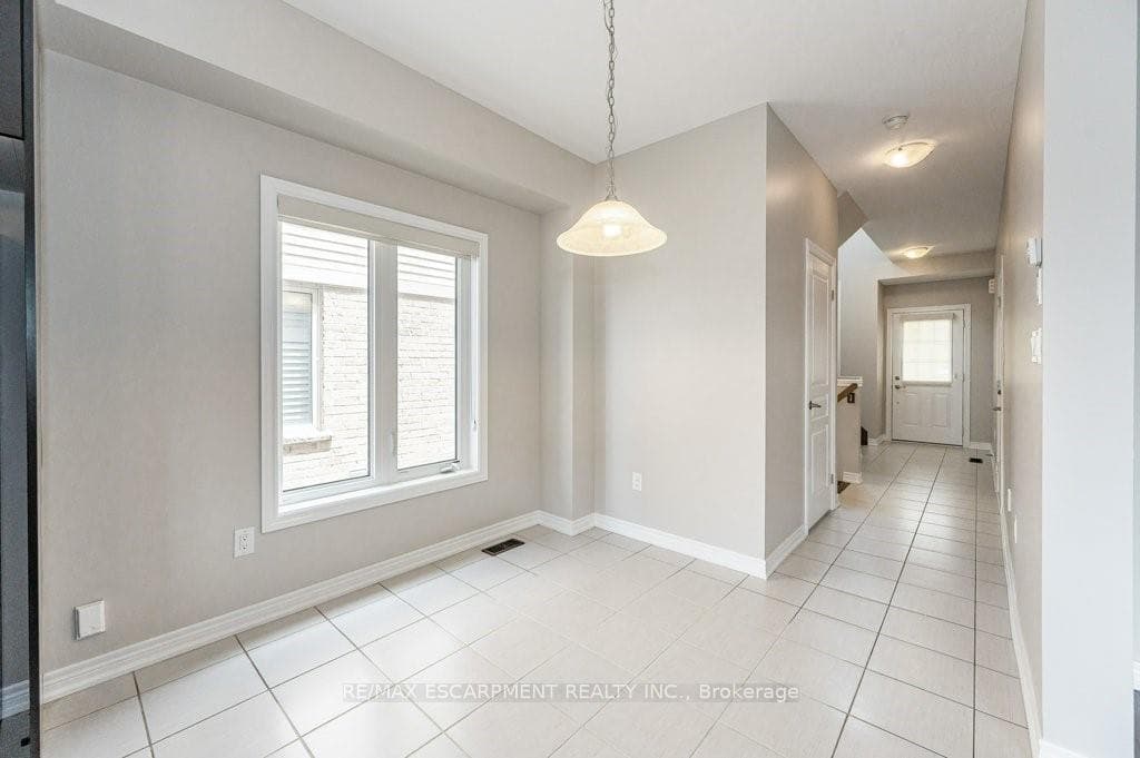 145 Echovalley Drive photo 6