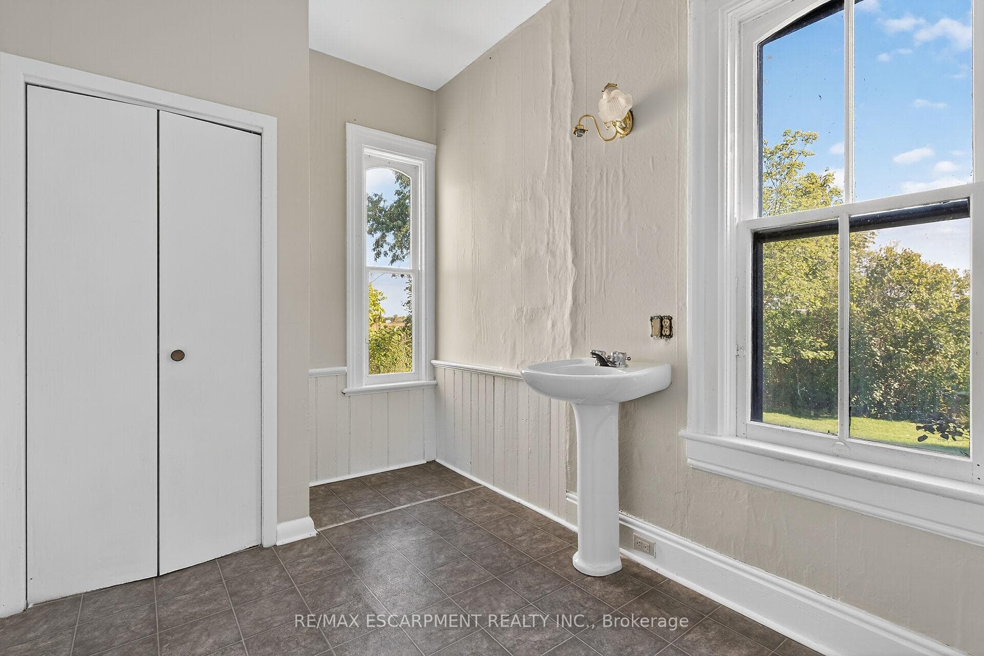 534 Haldimand Road 32 N/A photo 18