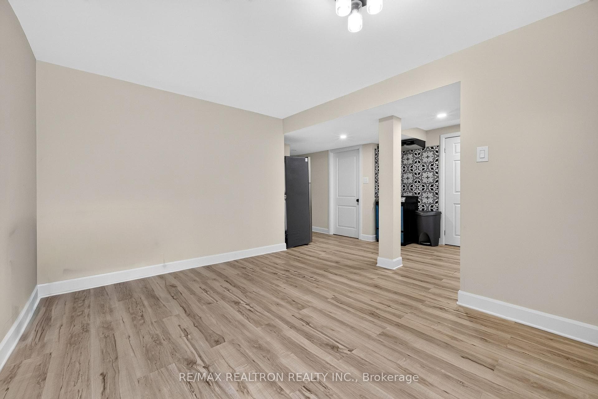 40 Carr Drive photo 9