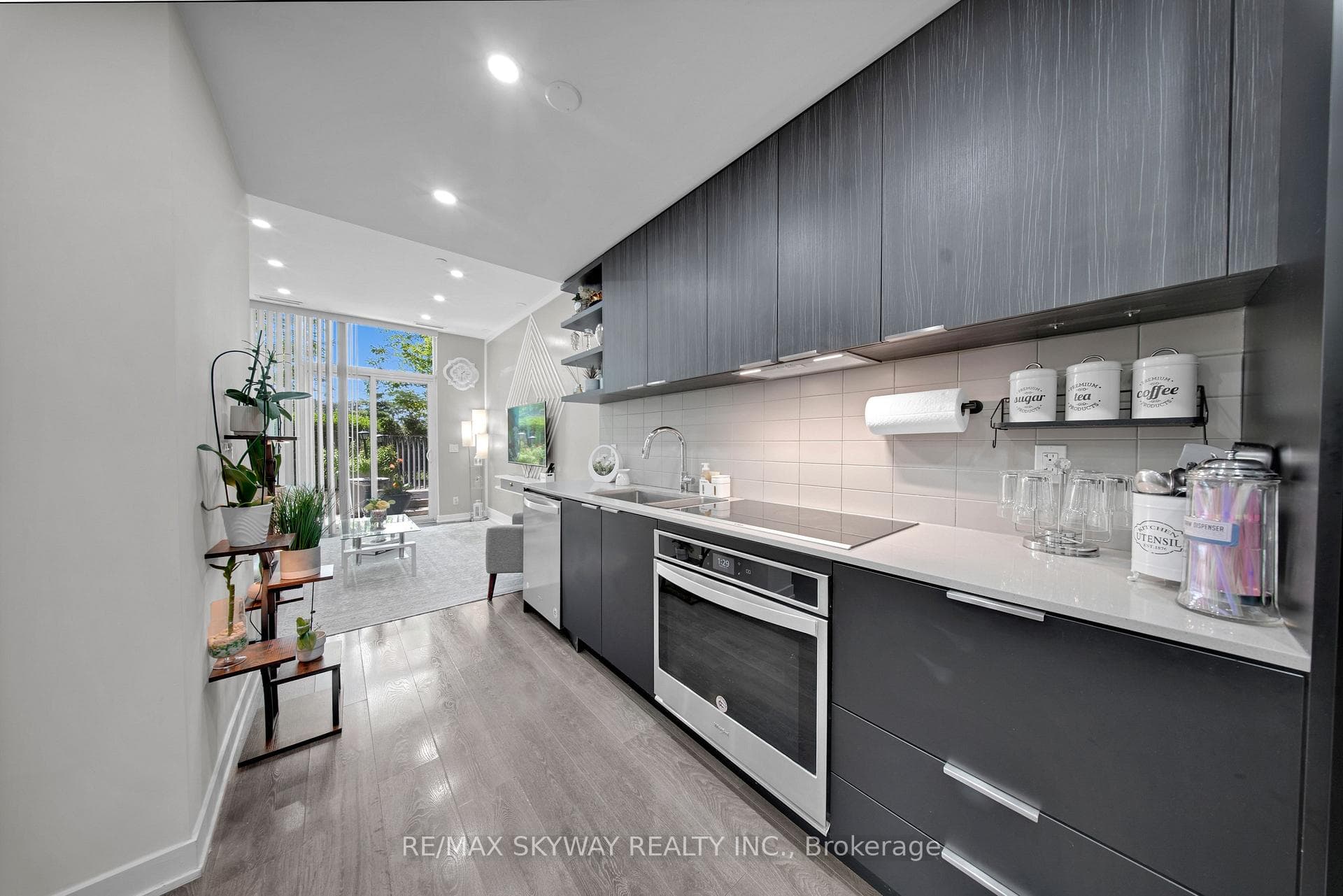 6 sonic Way Unit 103 photo 2