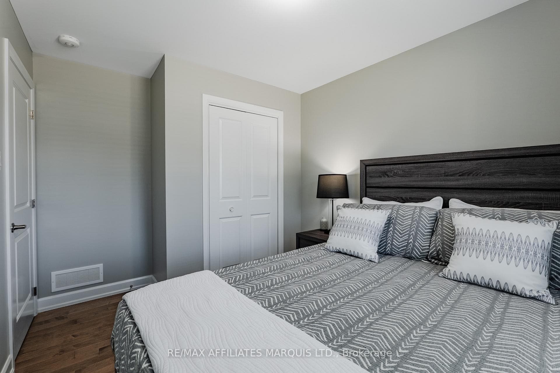 2 Mercier Avenue photo 28