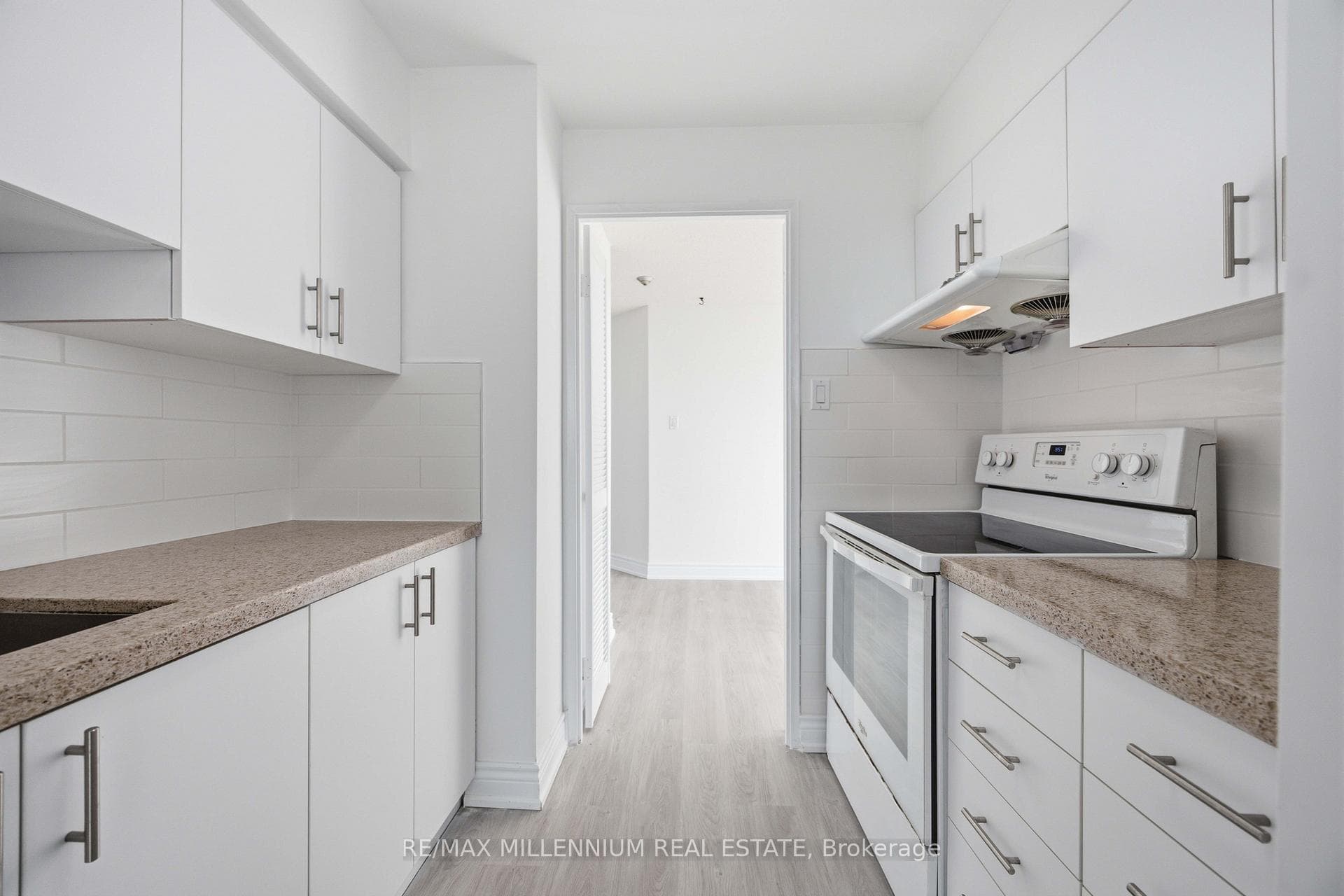 3050 Ellesmere Road Unit 906 photo 15