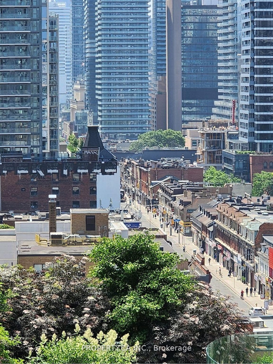 1 Bloor Street Unit 806 photo 14