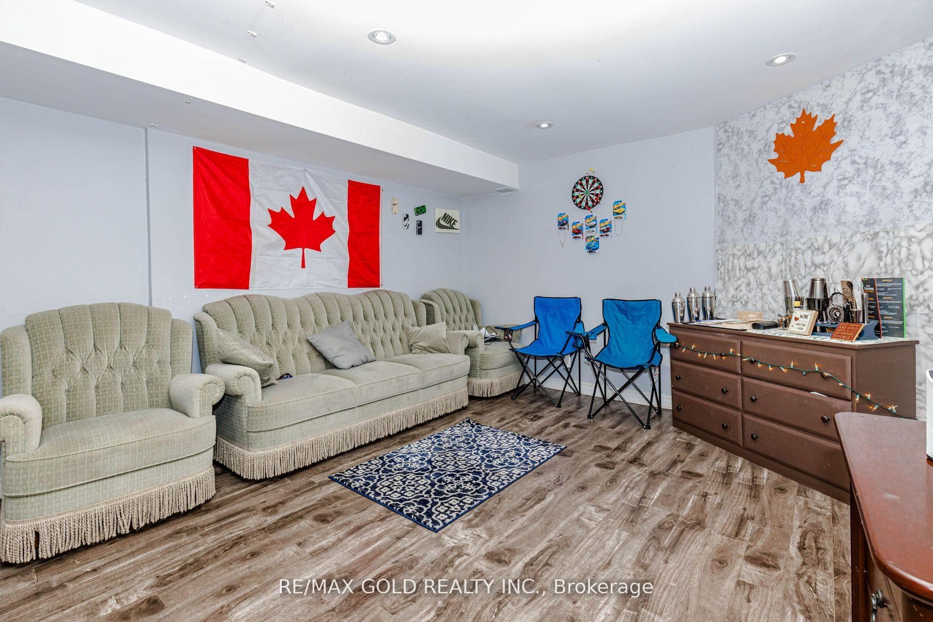 54 Creditstone Road photo 33