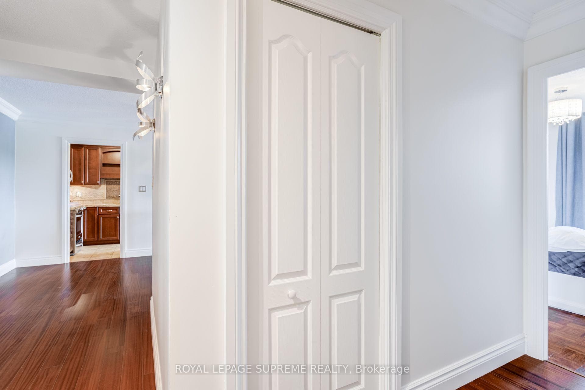 250 Scarlett Road Unit 305 photo 37