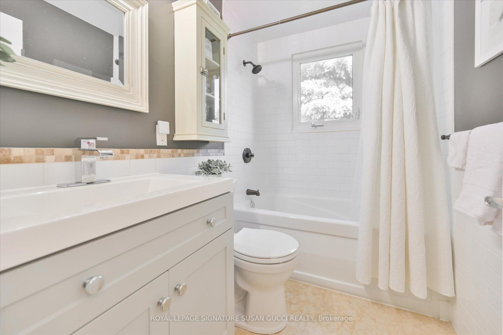 33 Jodphur Avenue photo 22