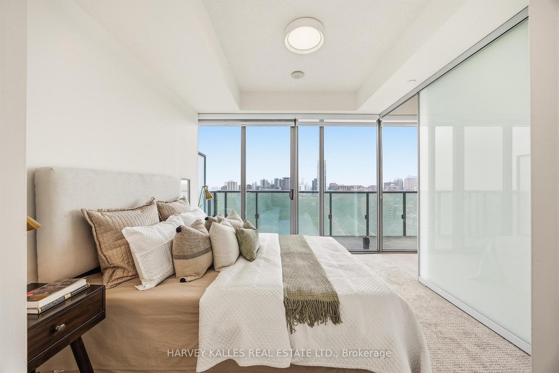 1815 Yonge Street Unit 1501 photo 34