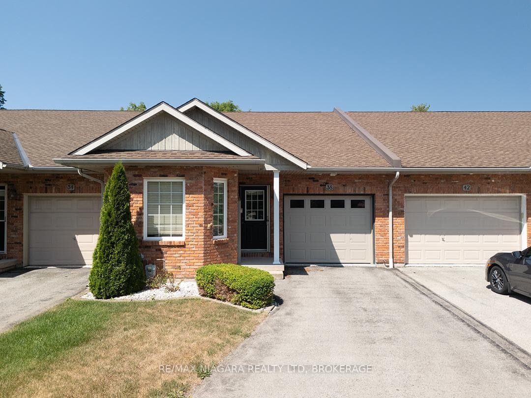 38 Maple Street photo 1
