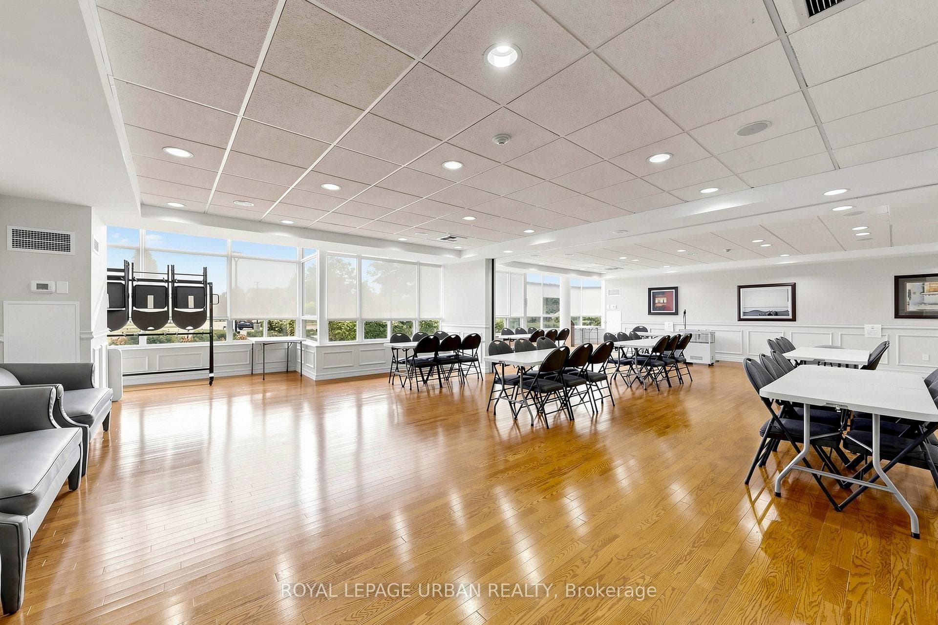 Party /Meeting Room