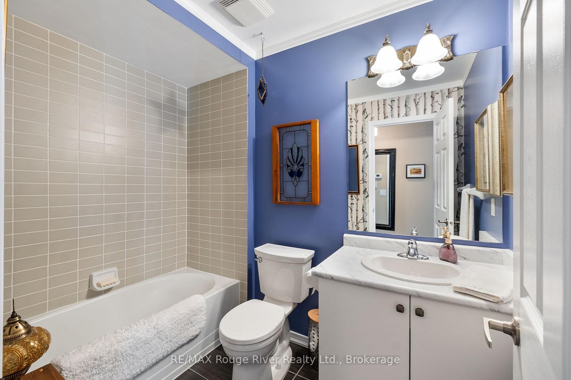881 Kerr Street photo 22