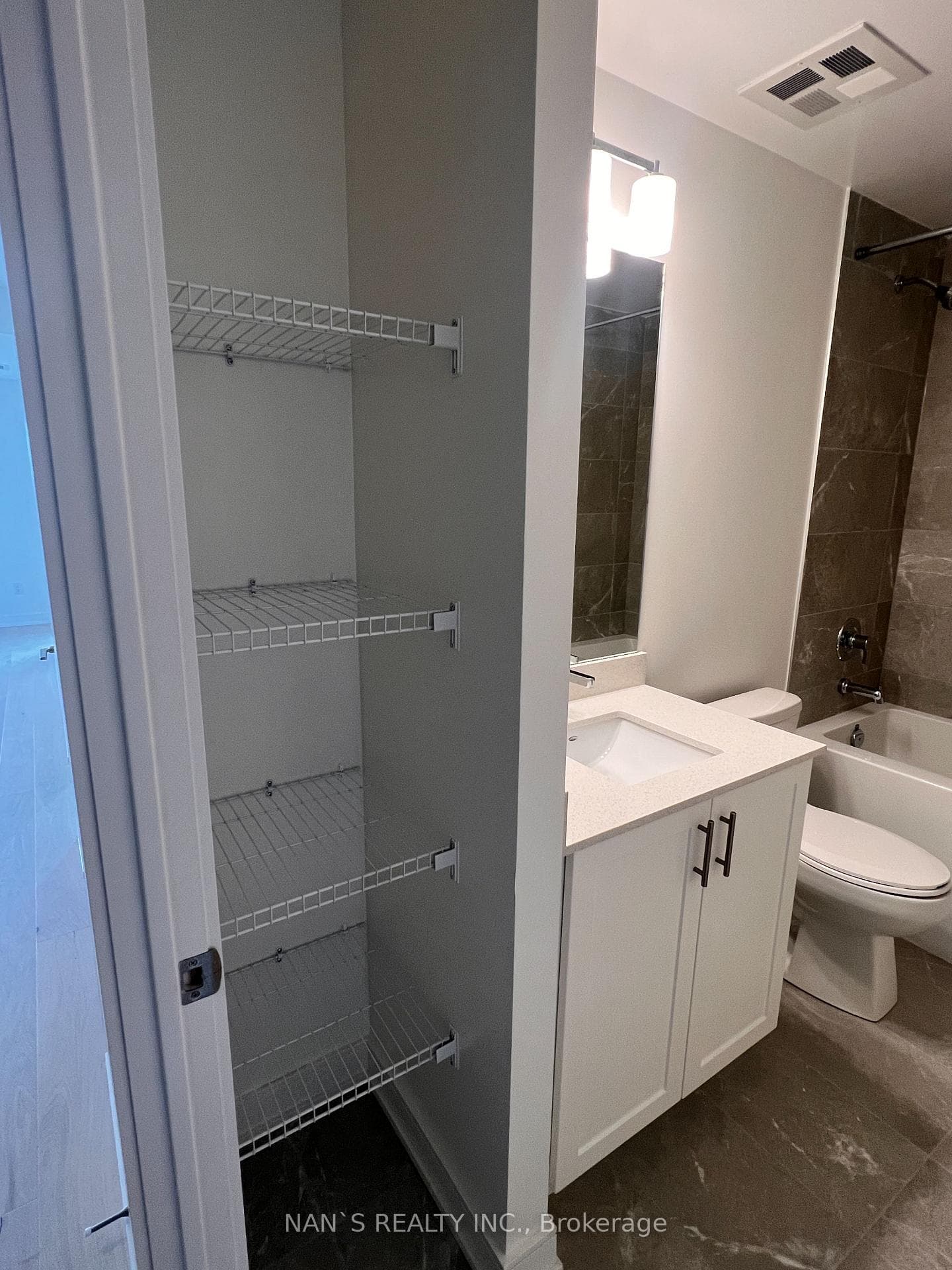 715 Davis Drive Unit B902 photo 10