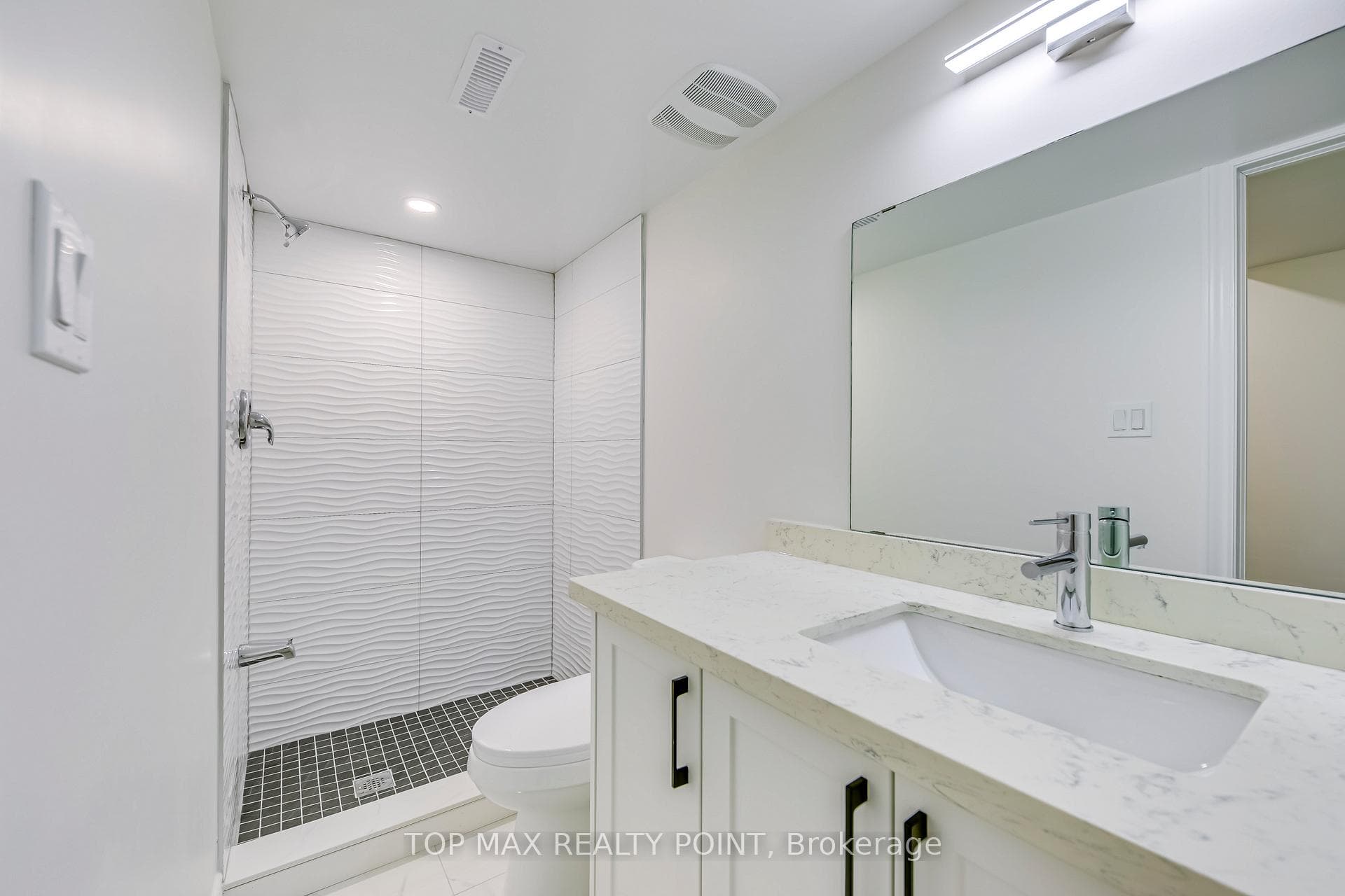 2250 Rockingham Drive Unit 4 photo 36