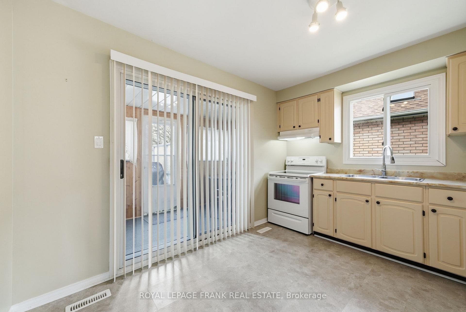 168 Elgin Street photo 12