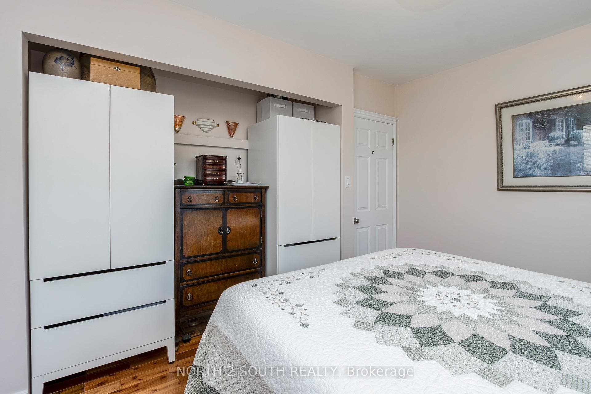 2390 Honey Harbour Road photo 15