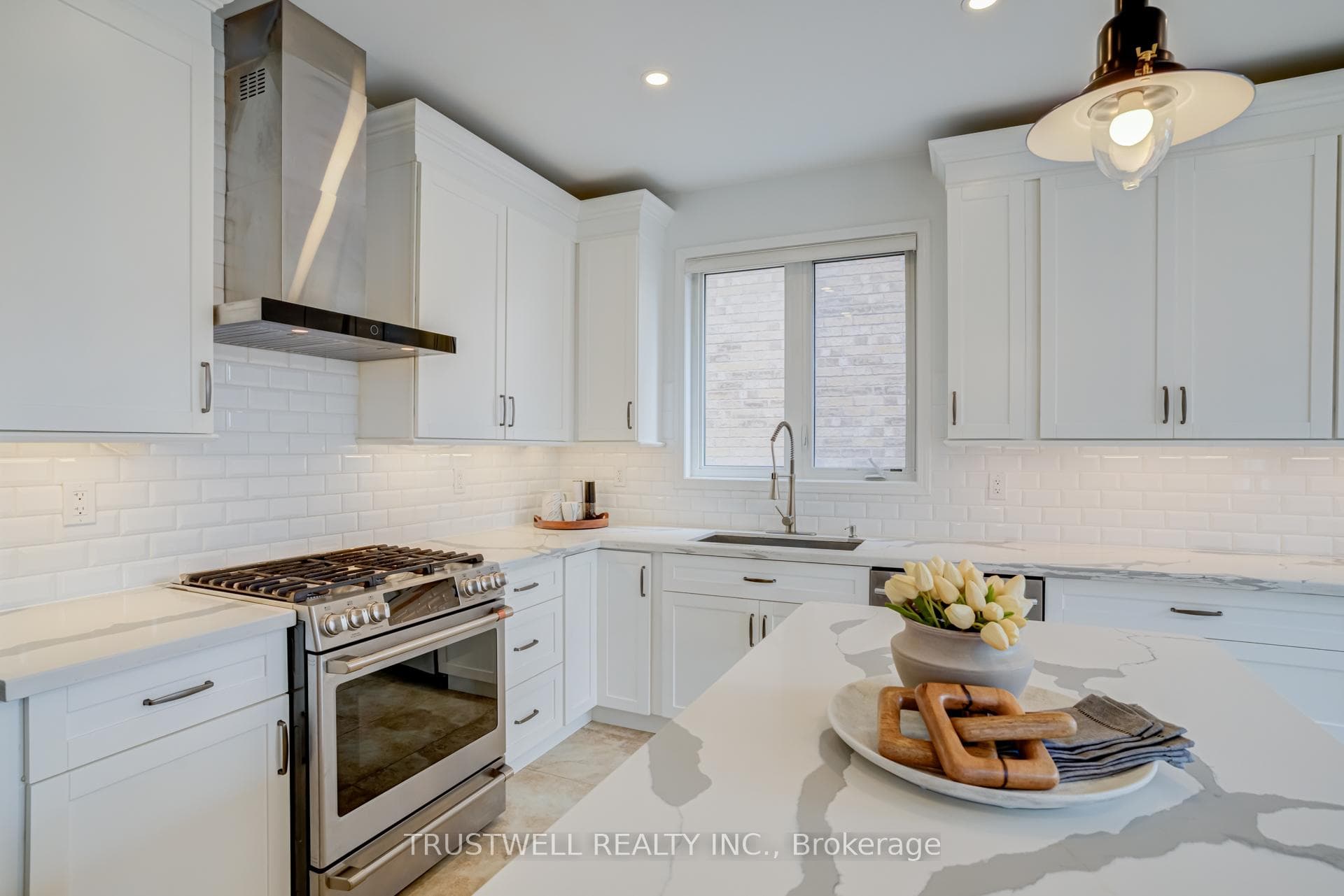 334 Trudeau Drive photo 17