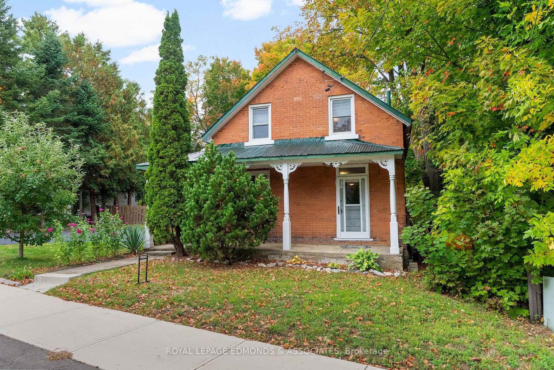 214 Fraser Street photo 5