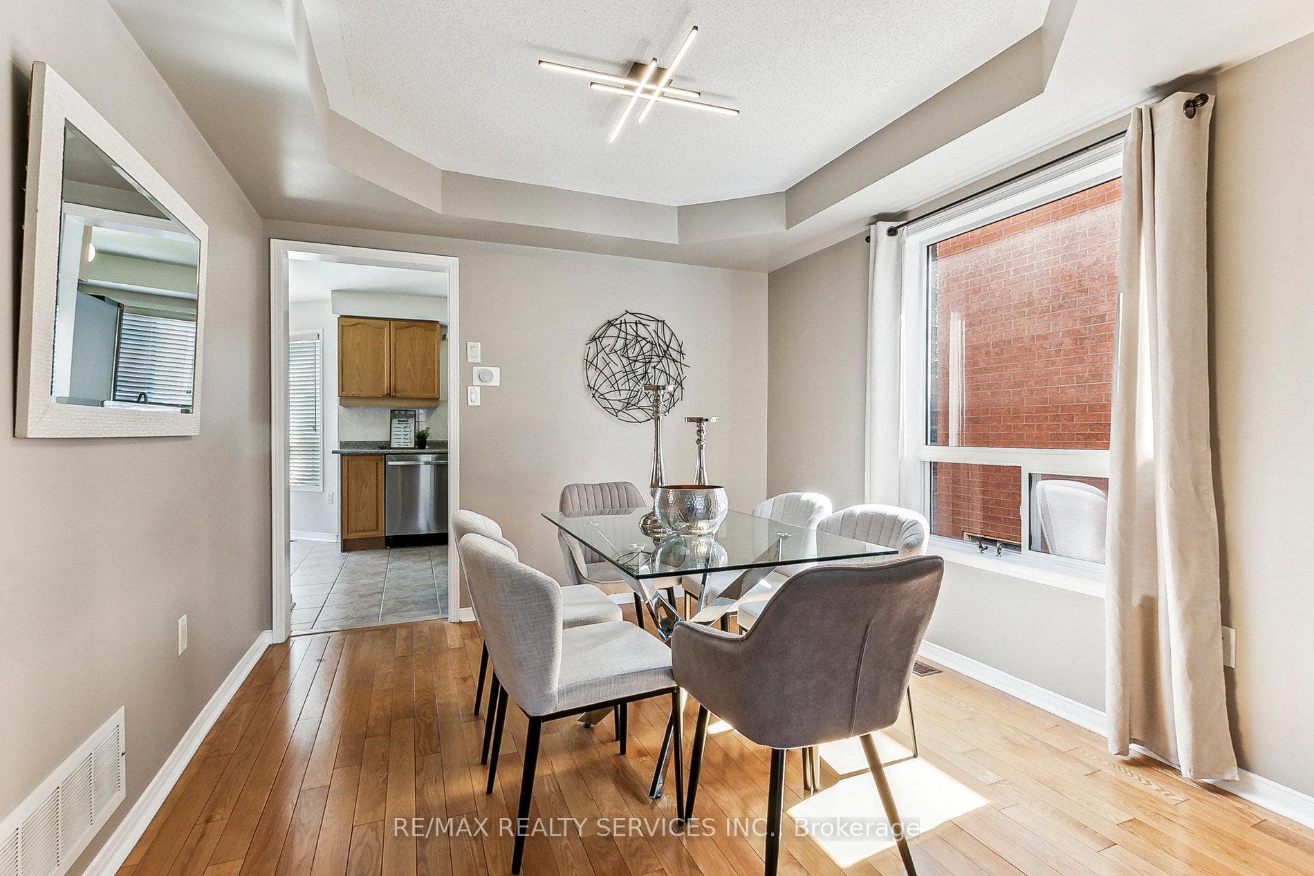 53 Baccarat Crescent photo 9