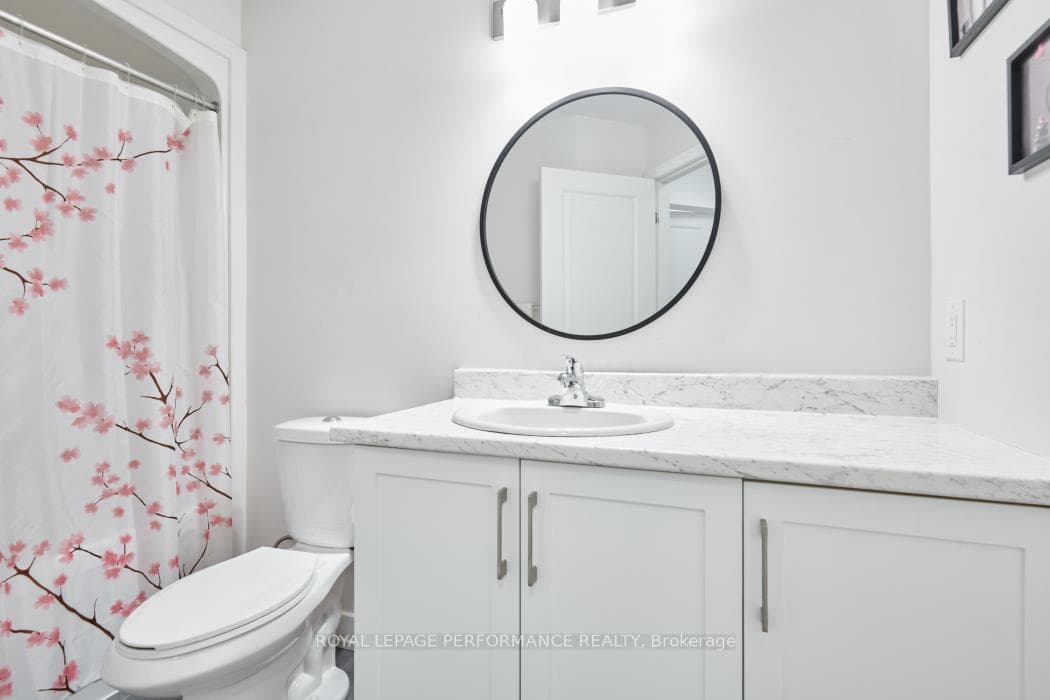 30 WHITCOMB Crescent photo 25
