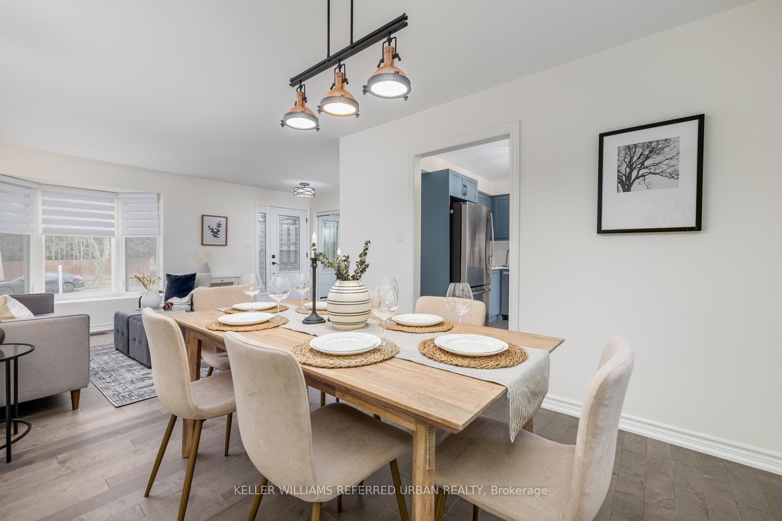 60 Pilkington Crescent photo 6