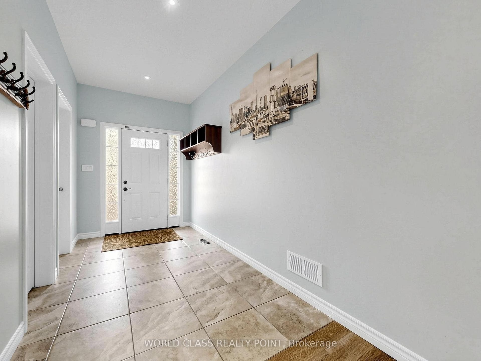 371 Finoro Crescent photo 5