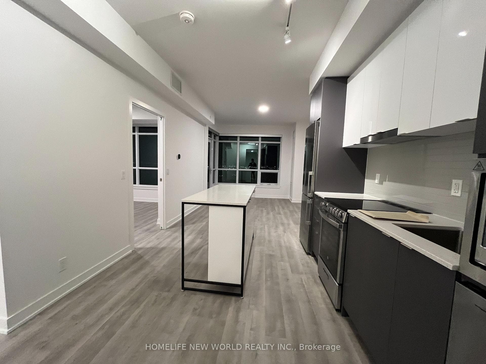 30 Upper Mall Way Unit A-2202 photo 18