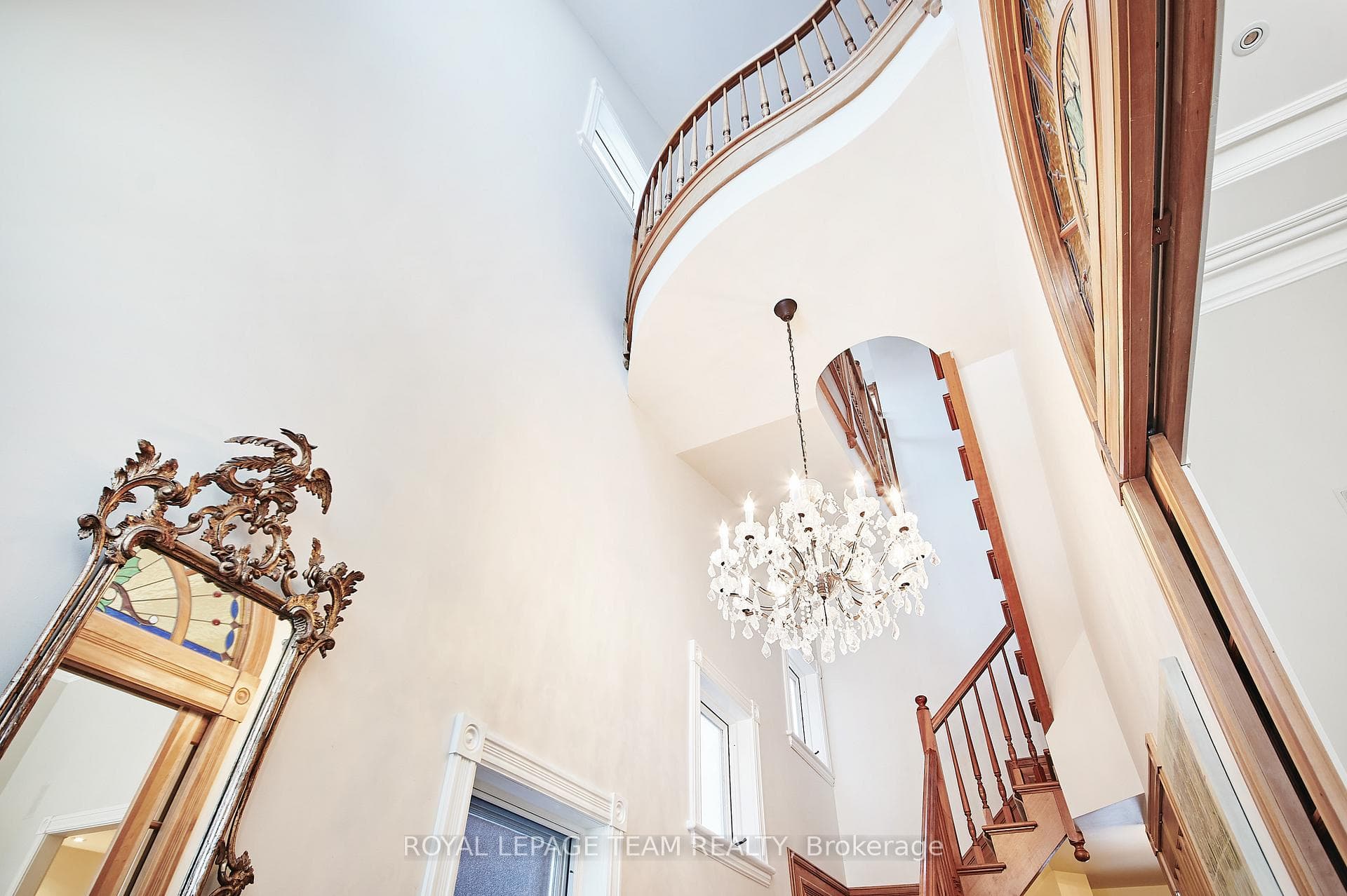 108 Stanley Avenue photo 40
