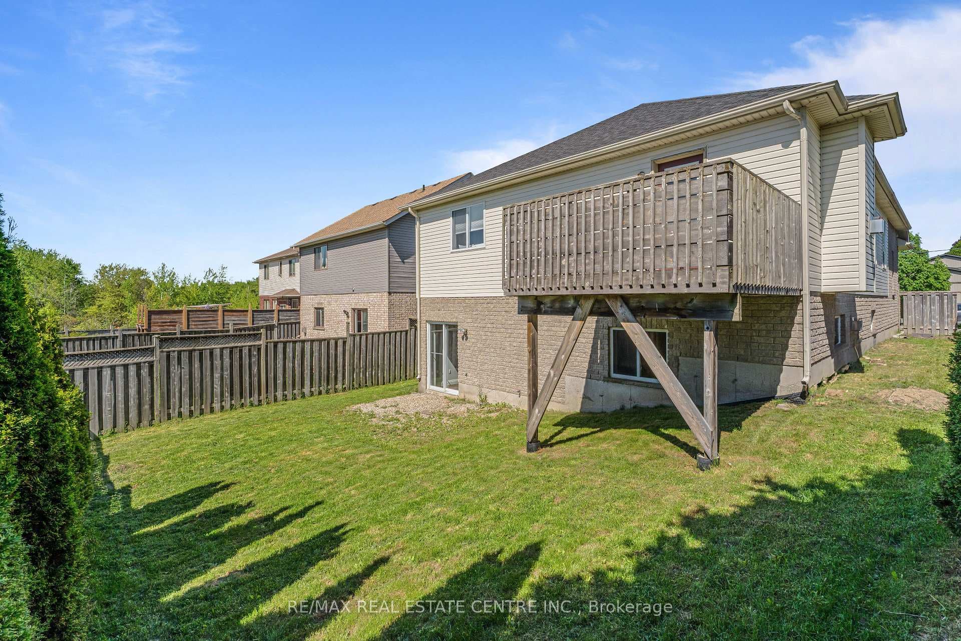 660 Cedar Street photo 38