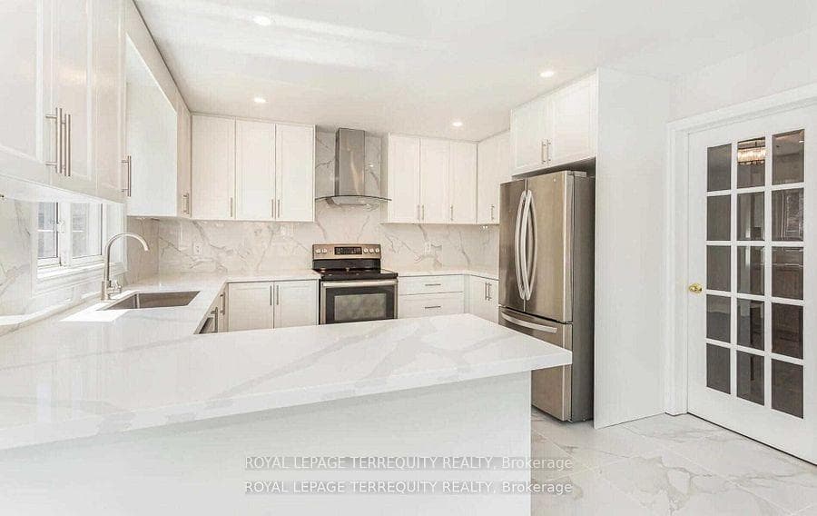 5370 Ruperts Gate Drive photo 10