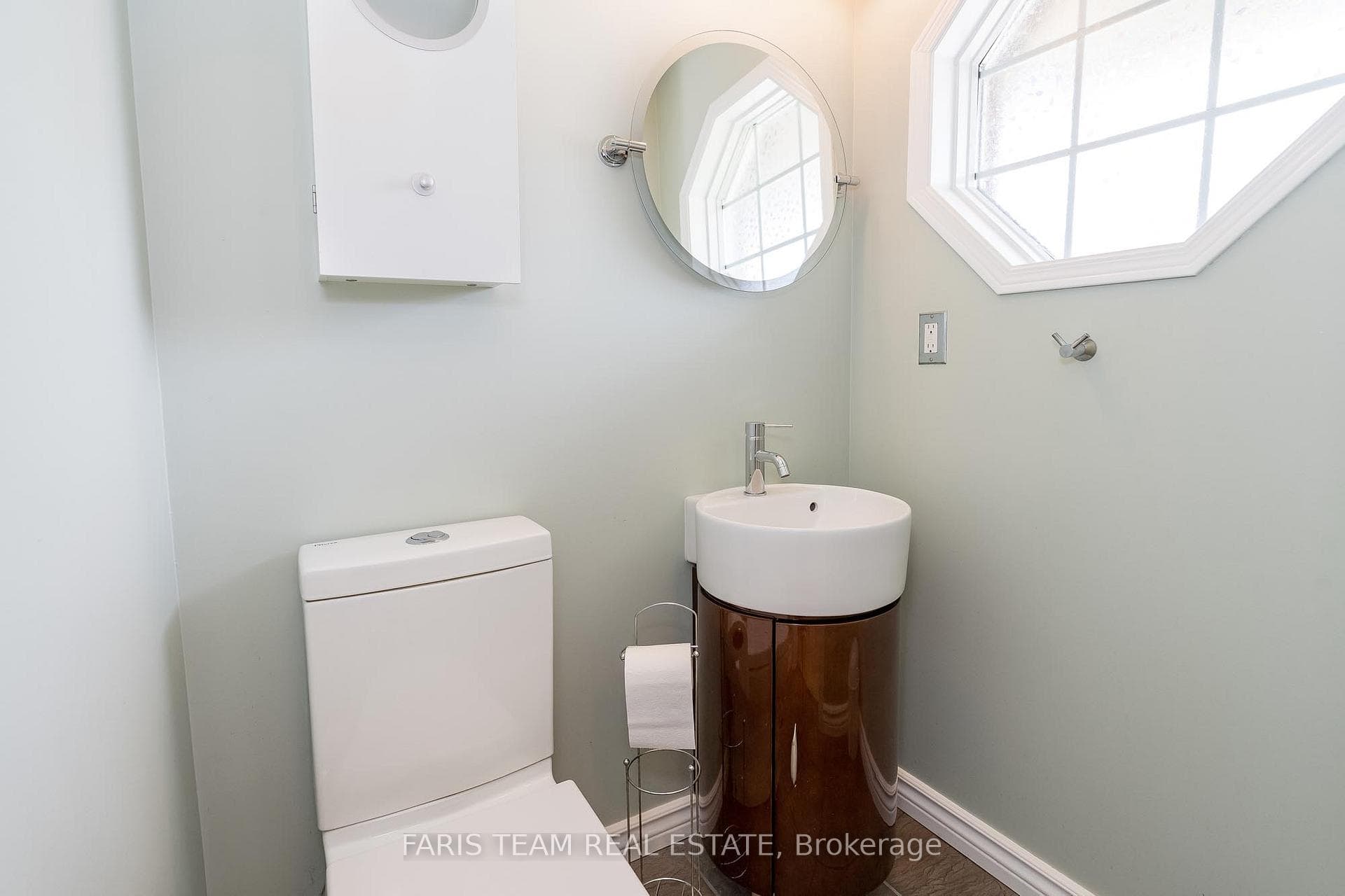 355 Dunsmore Lane photo 9