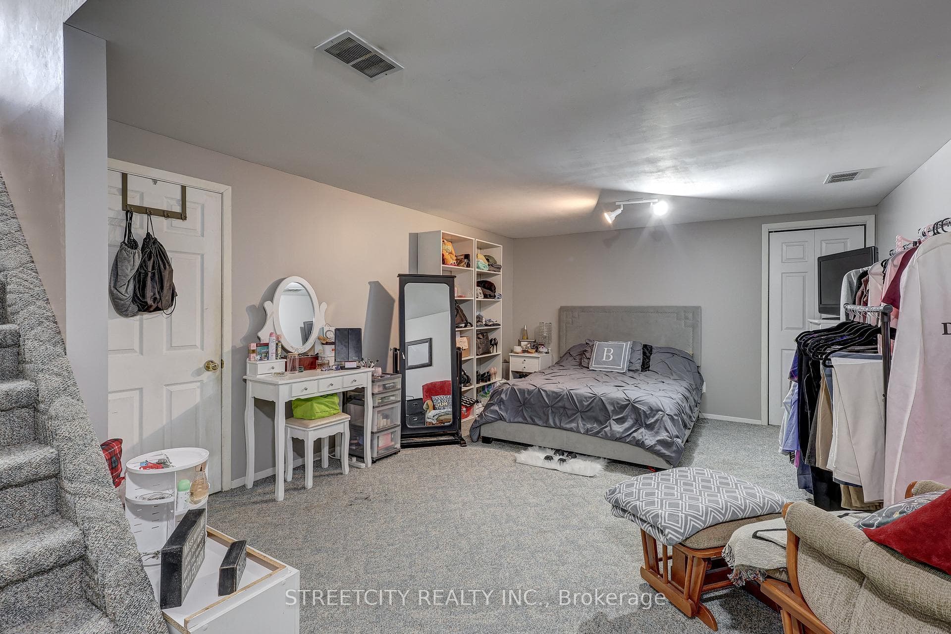 185 Chestnut Street photo 29