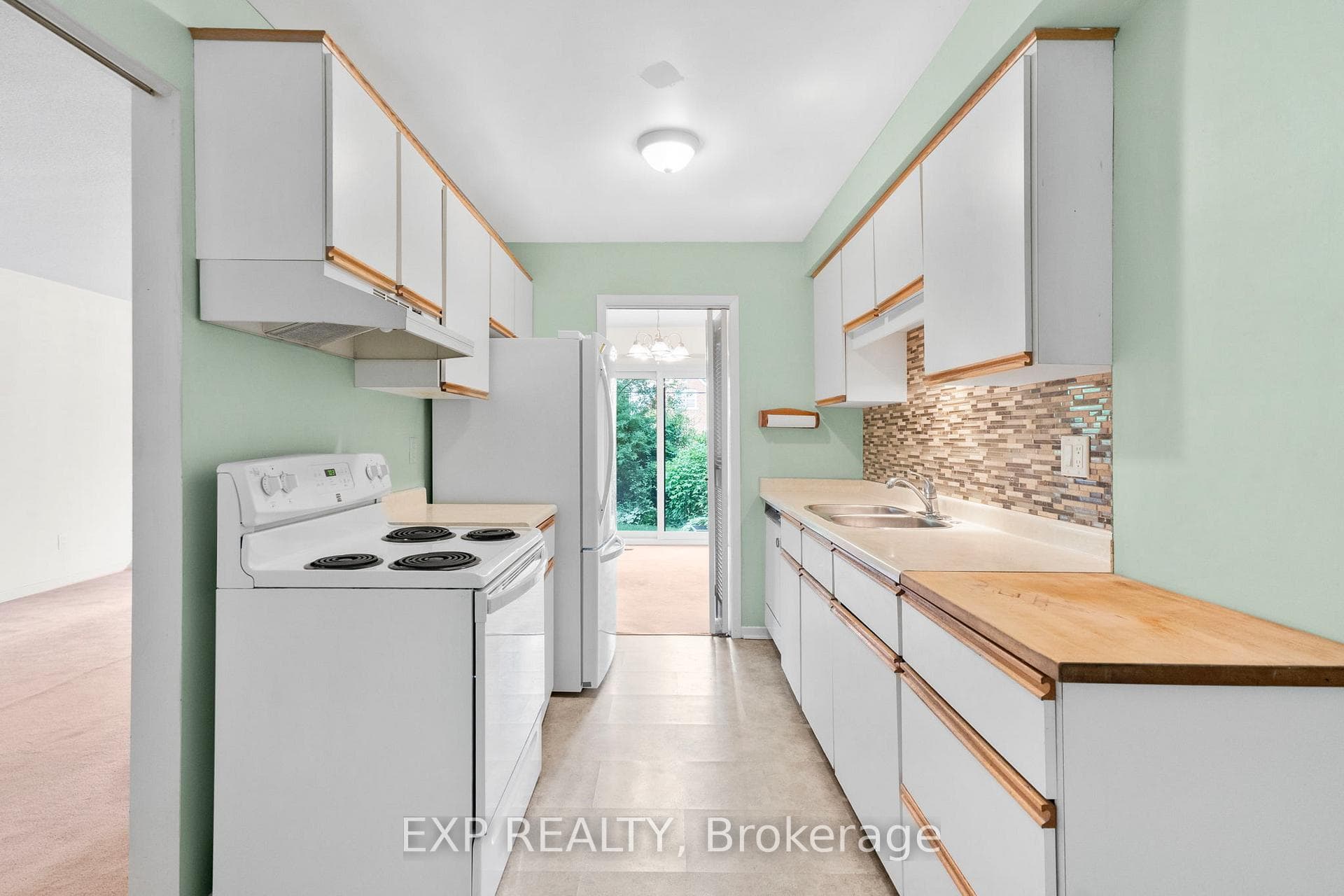 108 Flaming Rose Way photo 13