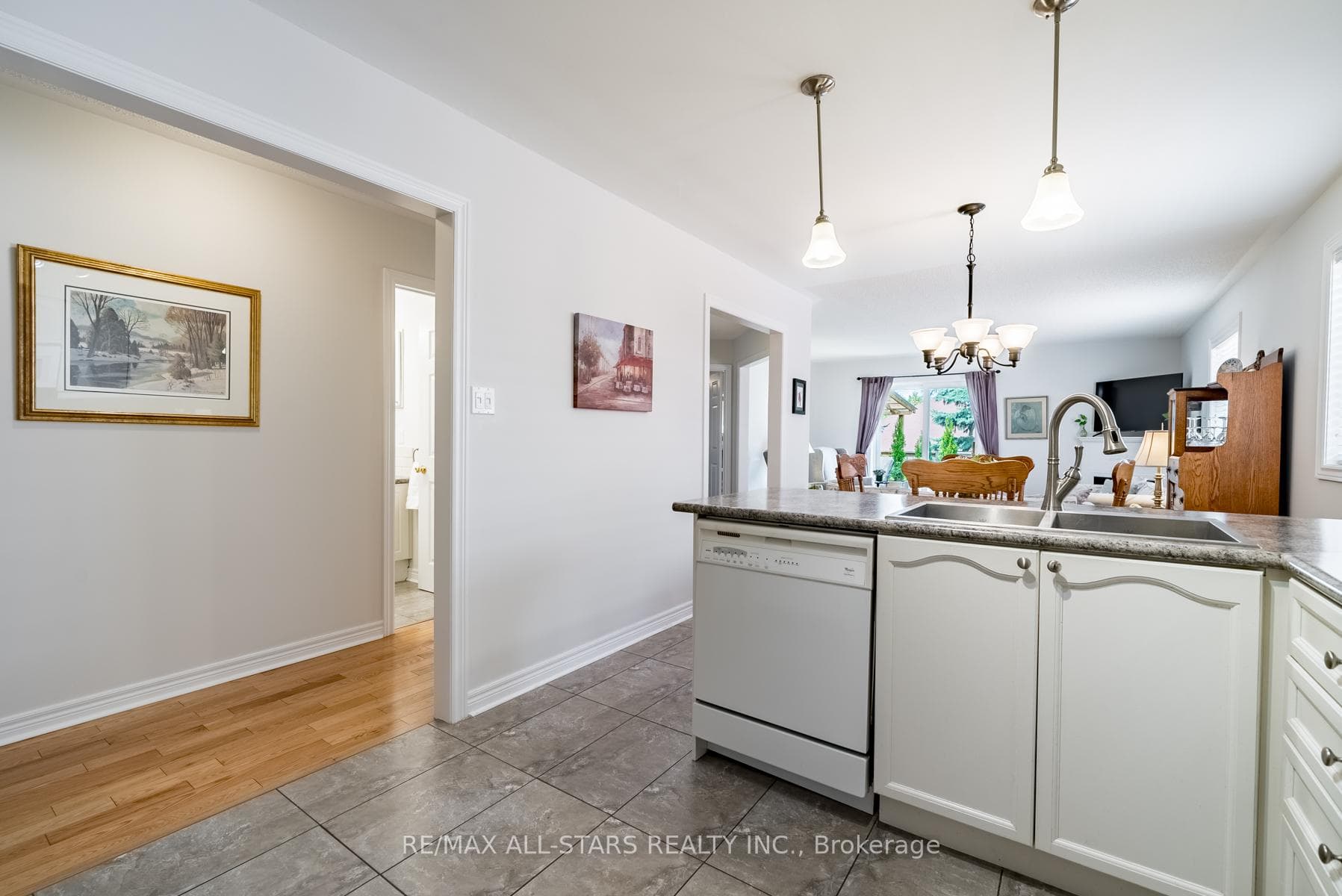 39 Steinway Drive photo 17