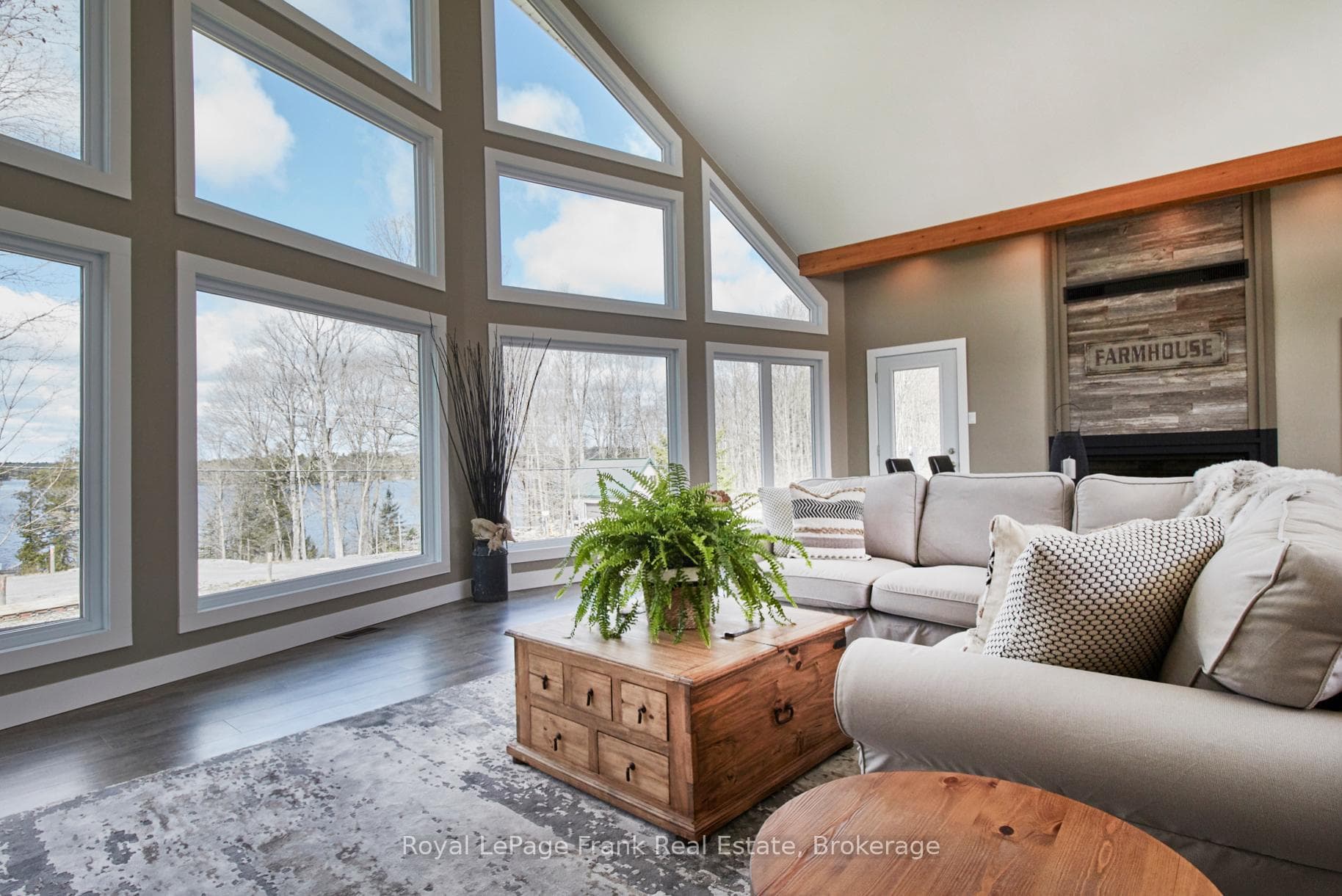 2269 McCracken's Landing Road photo 8