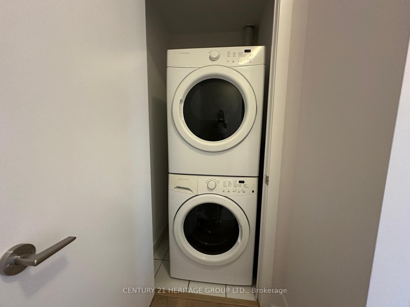 9471 Yonge Street Unit 630 photo 16