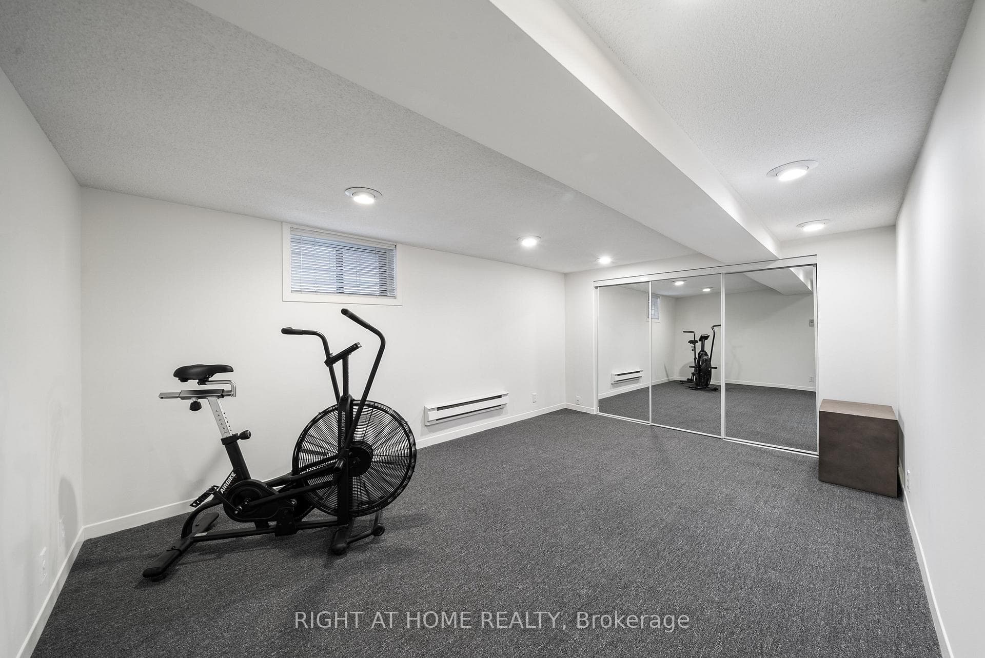 113 Eastbourne Avenue photo 34