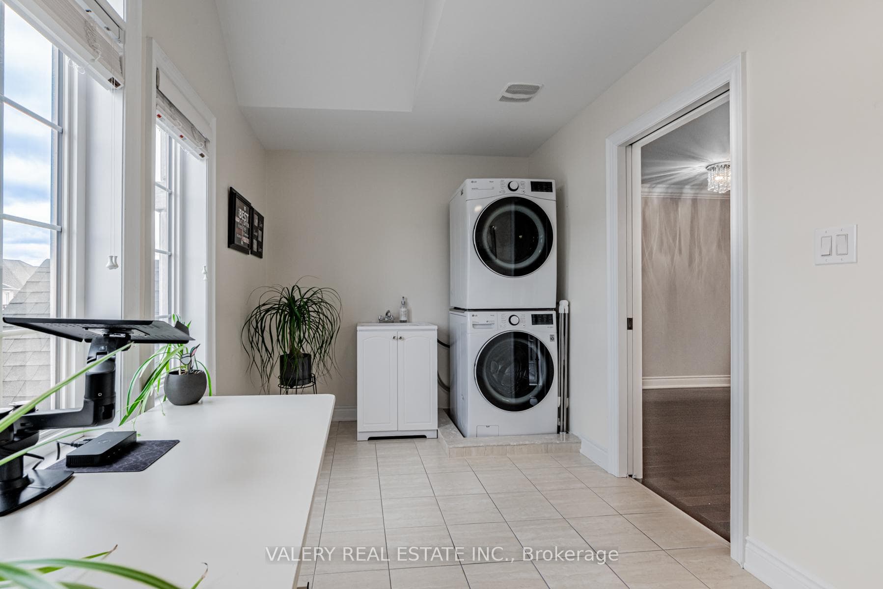 5th Potential Bedroom (Laundry Room)